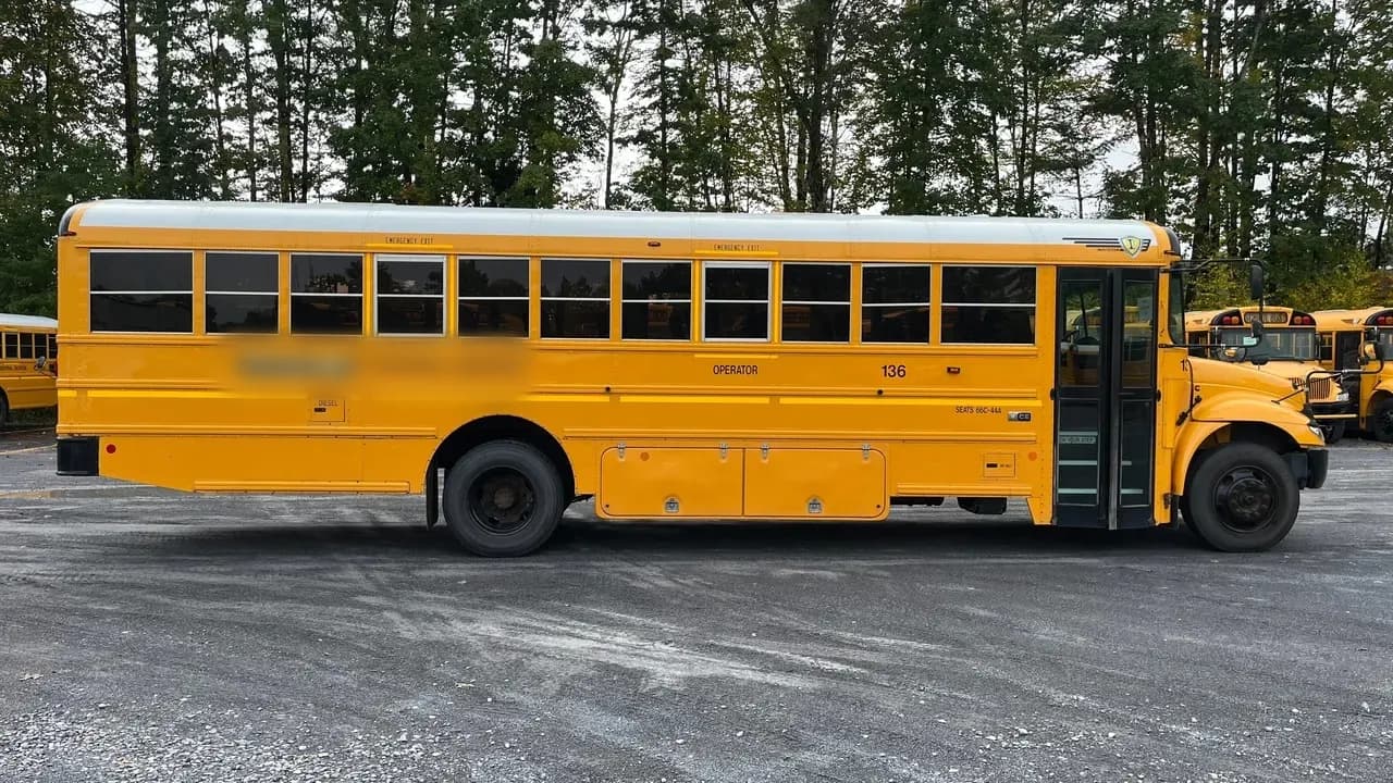 2018 IC CE300 School Bus - Image 6
