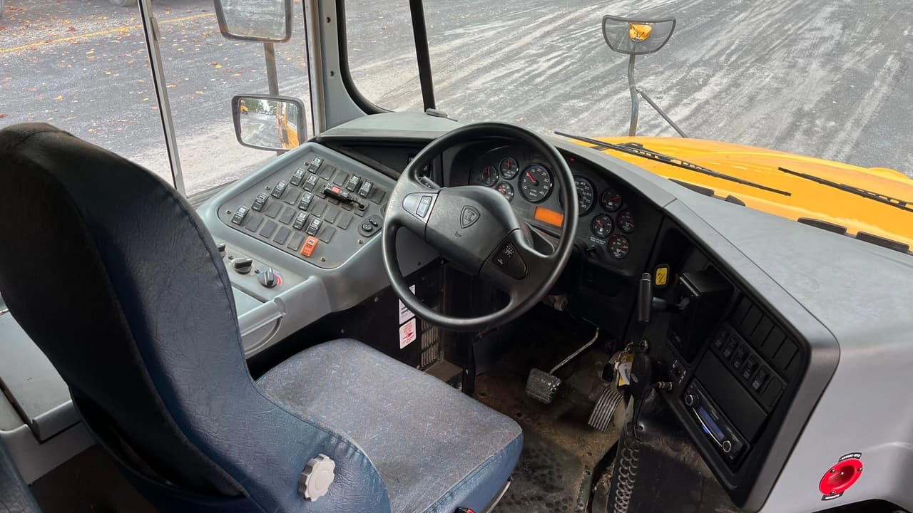 2018 IC CE300 School Bus - Image 9