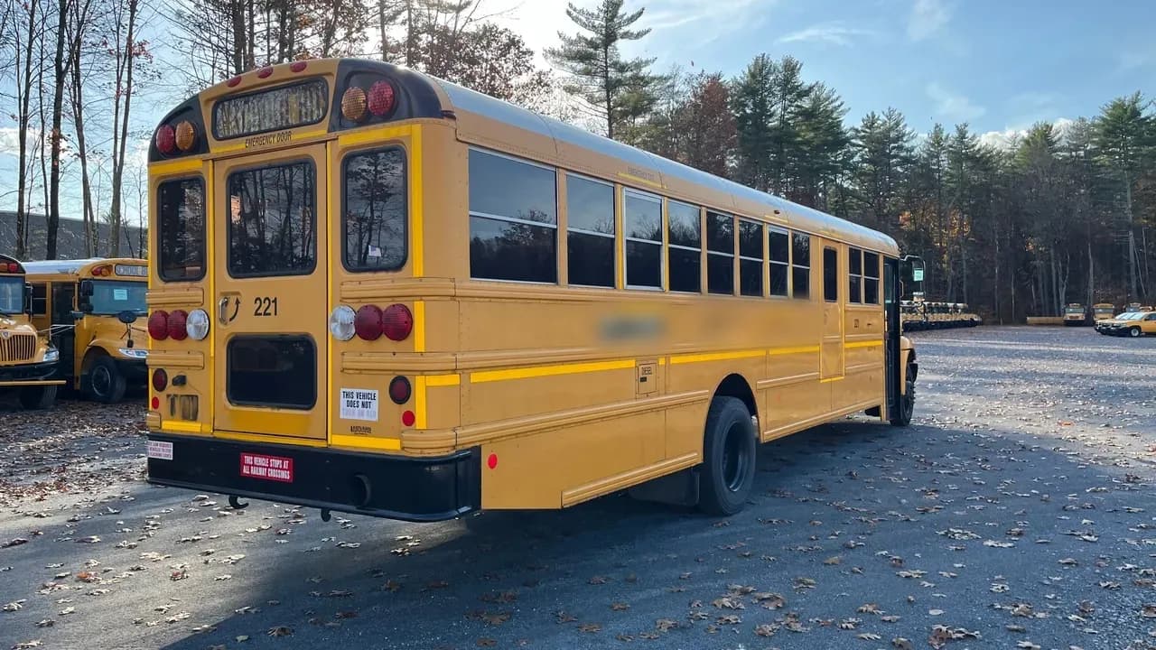 2016 IC CE300 School Bus - Image 5