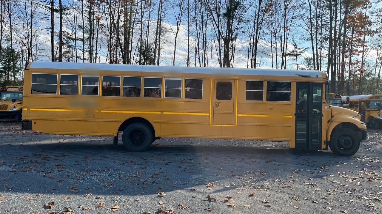 2016 IC CE300 School Bus - Image 6