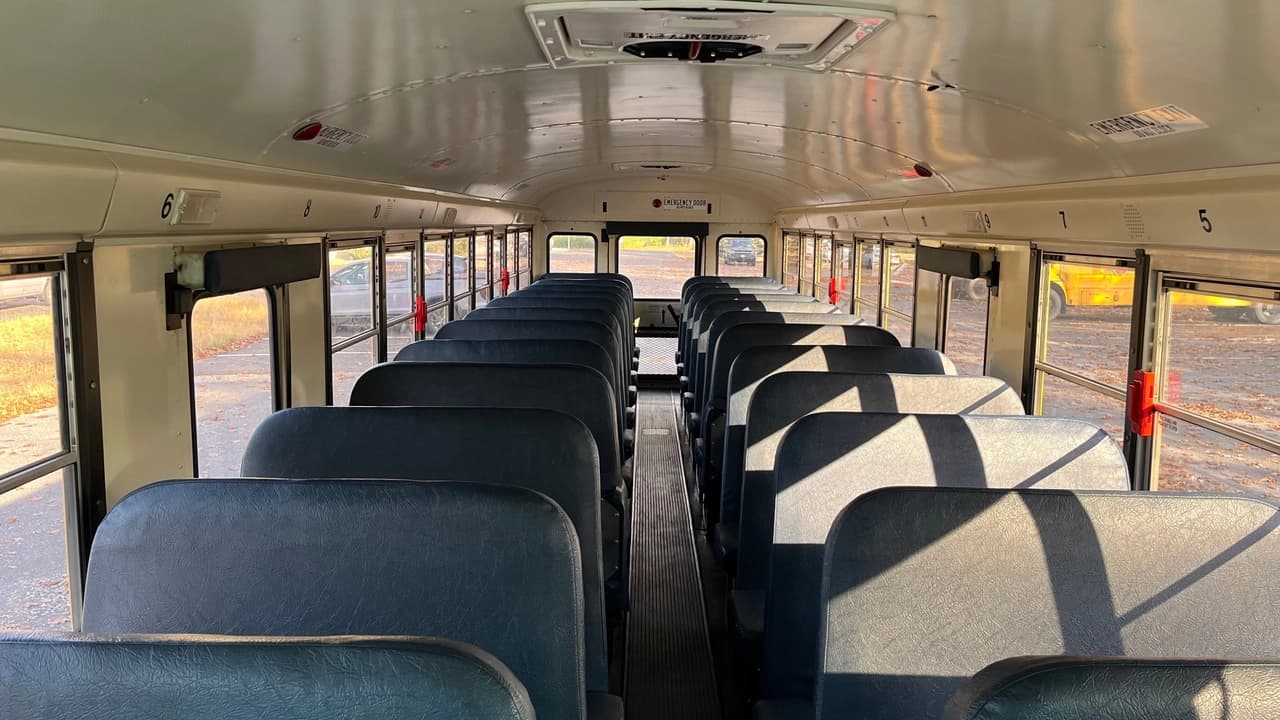 2016 IC CE300 School Bus - Image 8