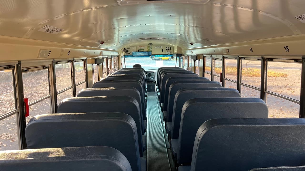 2016 IC CE300 School Bus - Image 10