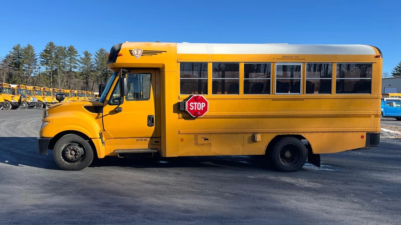 2015 IC CE200 School Bus - Image 3