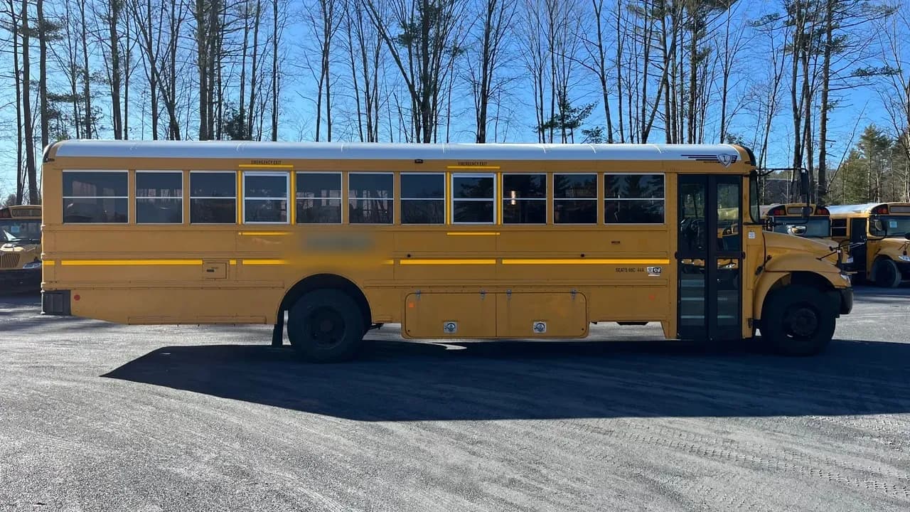 2014 IC CE300 School Bus - Image 6