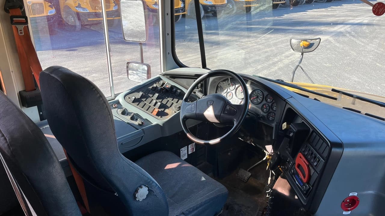 2014 IC CE300 School Bus - Image 9