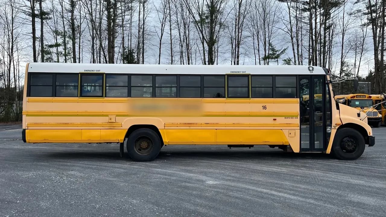 2014 Lion Spartan School Bus - Image 6