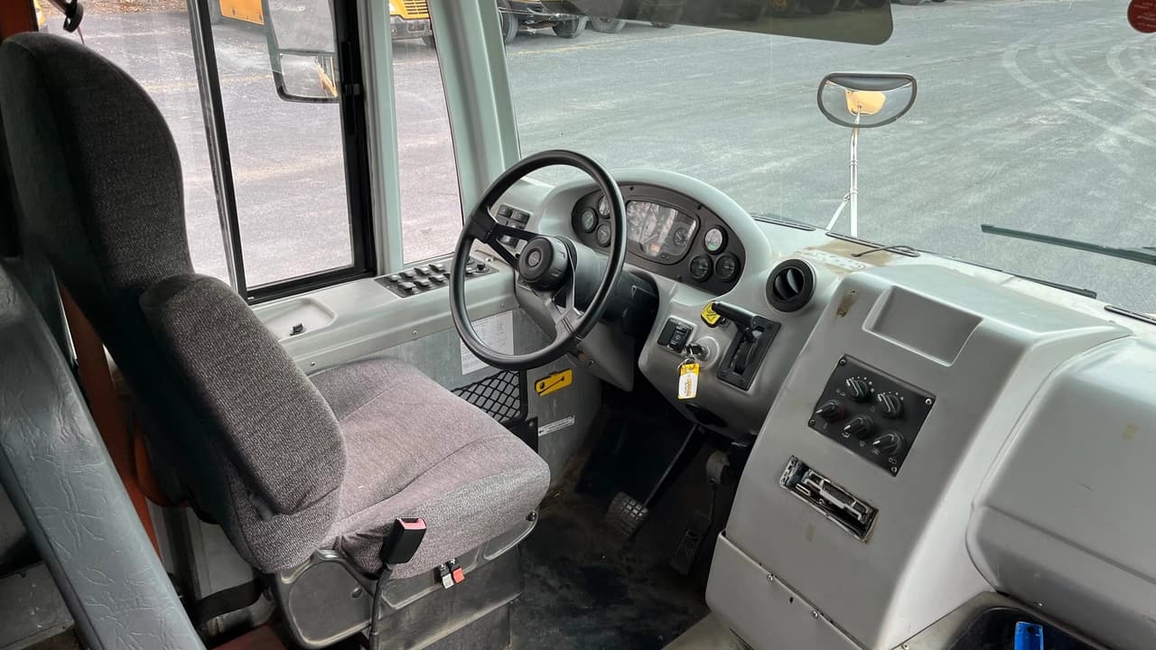 2014 Lion Spartan School Bus - Image 9