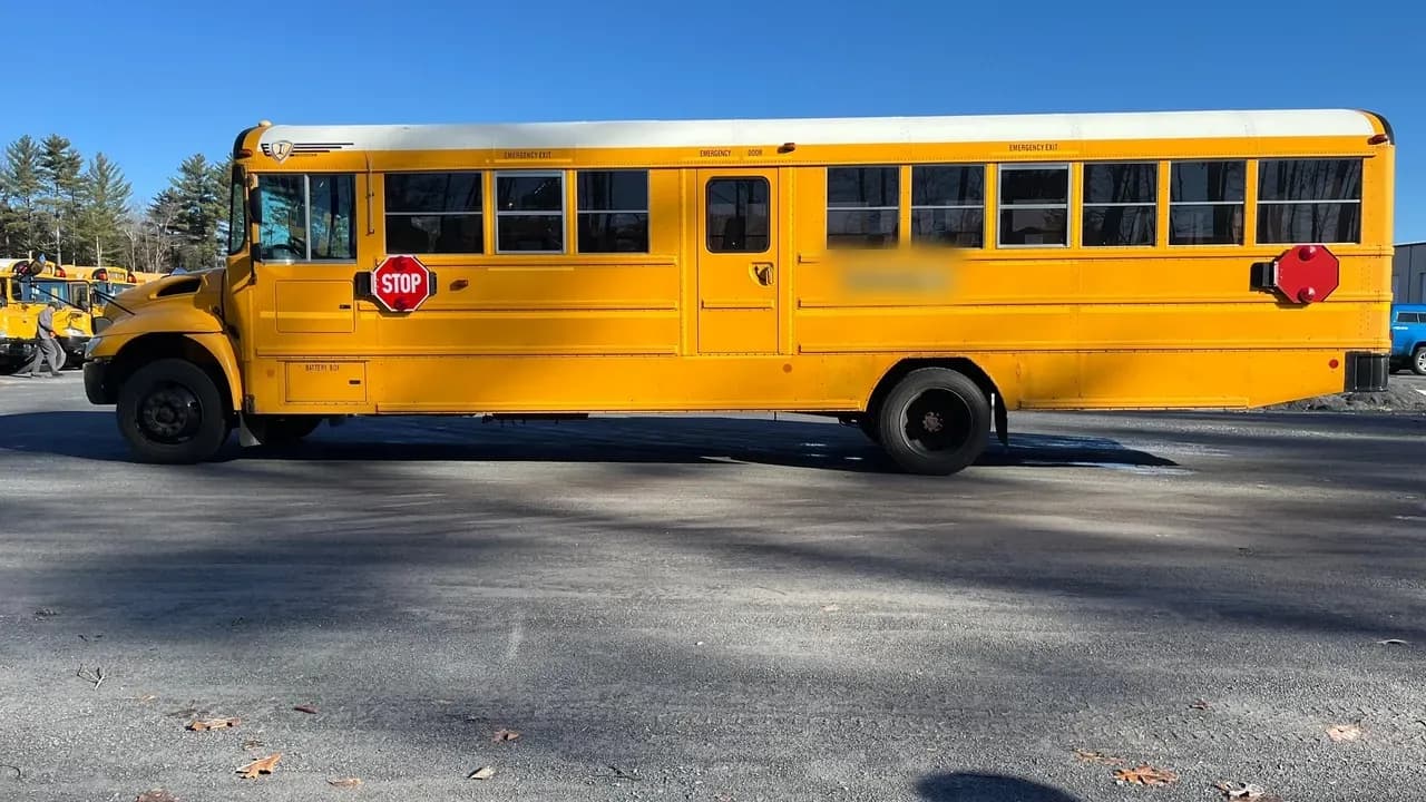 2013 IC CE300 ADA School Bus - Image 3