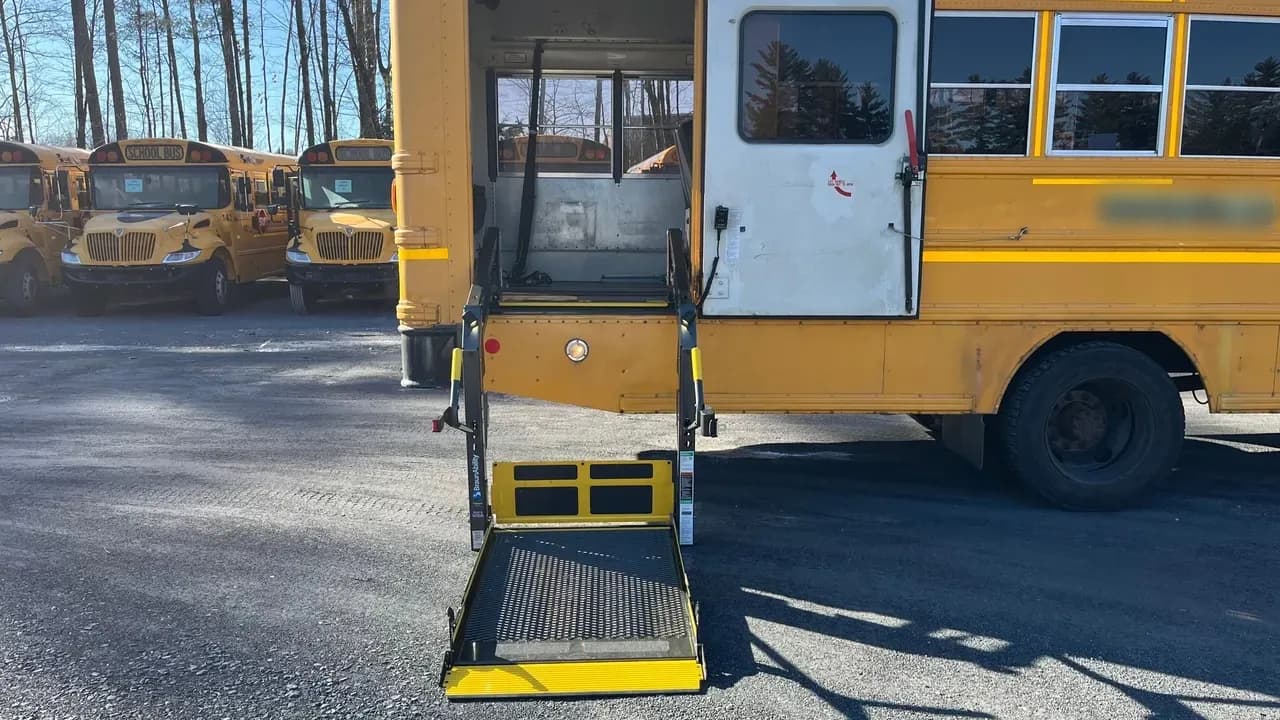 2013 IC CE300 ADA School Bus - Image 7