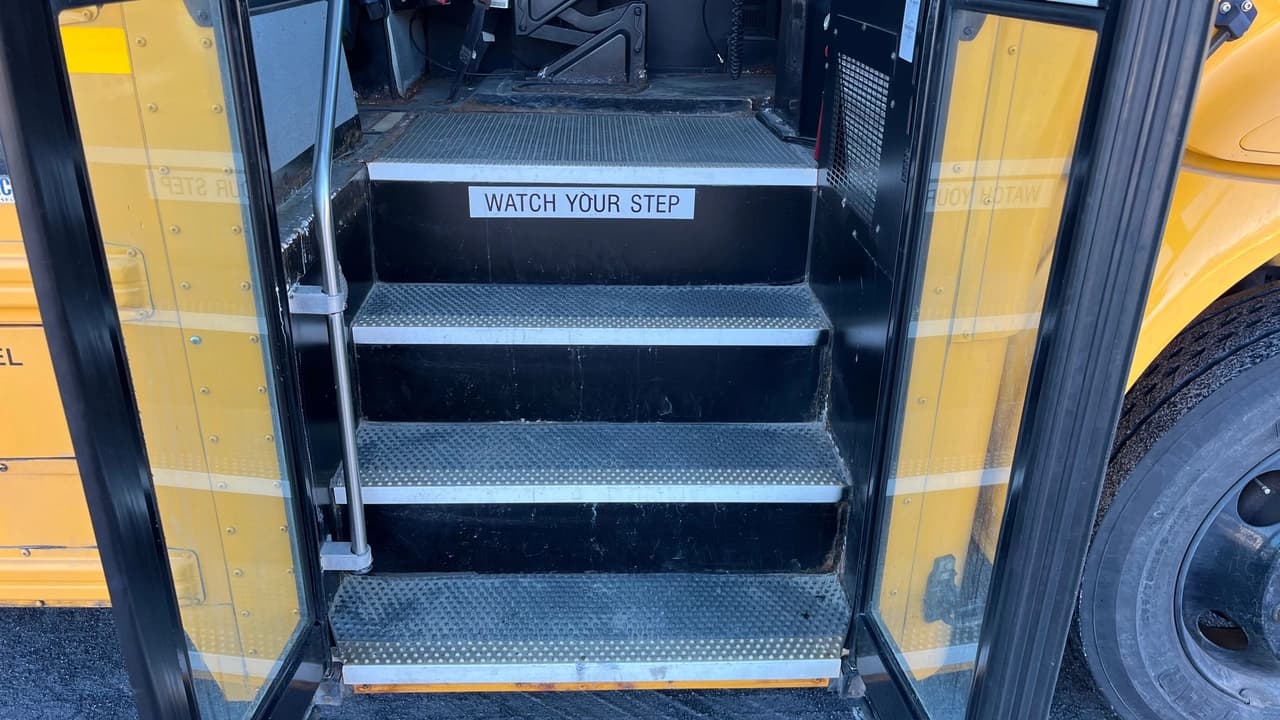 2013 IC CE300 ADA School Bus - Image 8