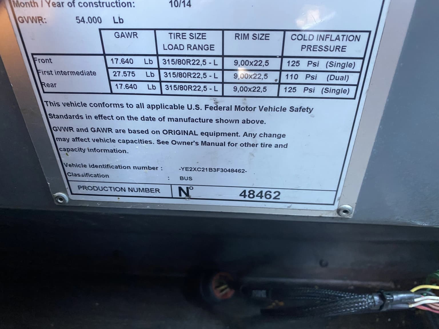 2015 California Van Hool CX45 - Image 3