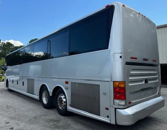 2006 VanHool C2045 Coach - Image 2