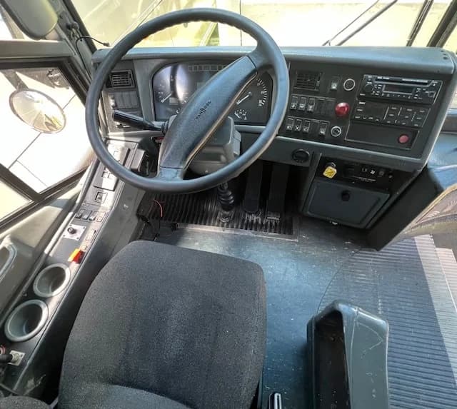 2006 VanHool C2045 Coach - Image 3
