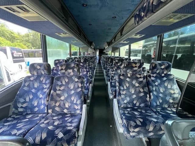 2006 VanHool C2045 Coach - Image 4