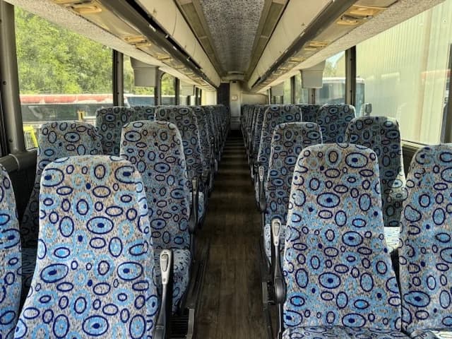 2007 MCI J4500 Coach - Image 4