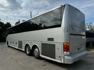 2010 VanHool C2045 Coach - Image 2