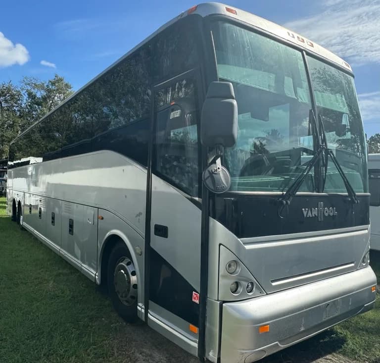 2008 VanHool C2045 Coach - Image 1