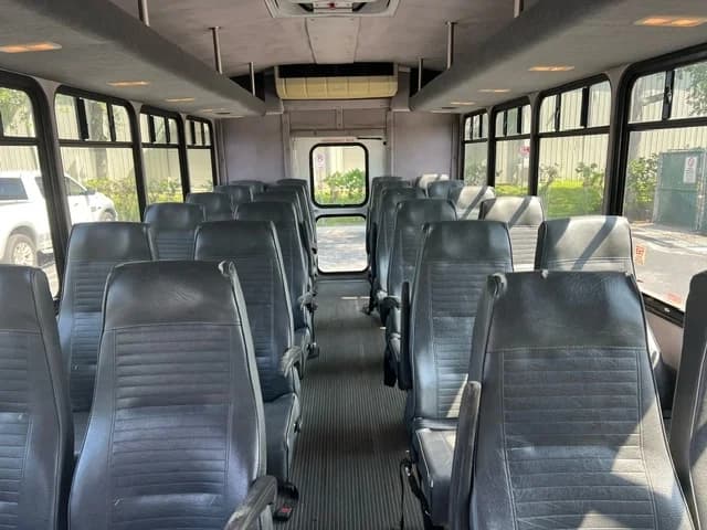 2012 Ford Allstar Starcraft Shuttle Bus - Image 3