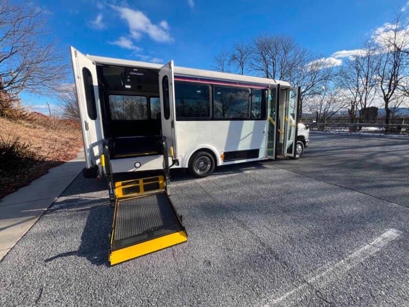 2017 Ford E-450 Shuttle Bus - Image 2