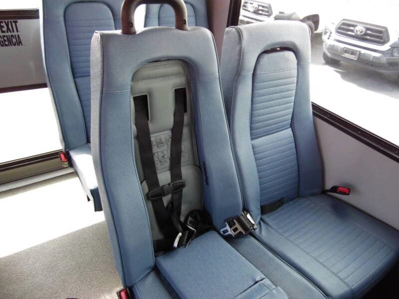 2014 Chevrolet Express Shuttle Bus - Image 13