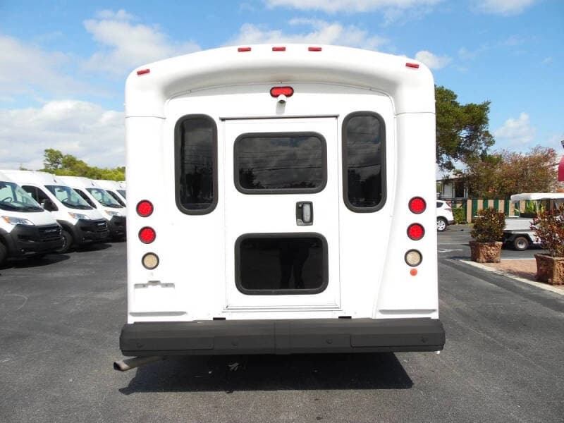 2014 Chevrolet Express Shuttle Bus - Image 8