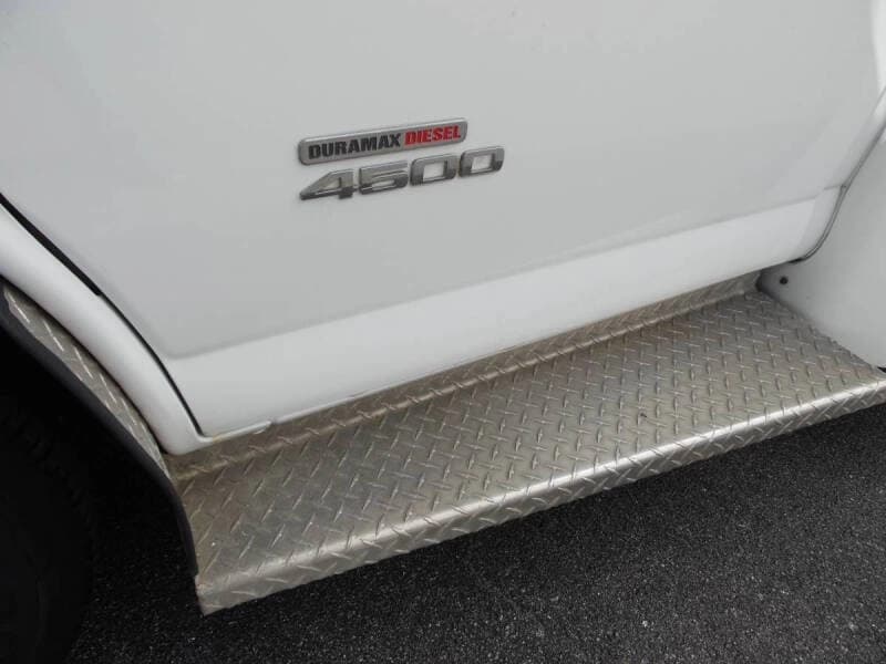 2014 Chevrolet Express Shuttle Bus - Image 20