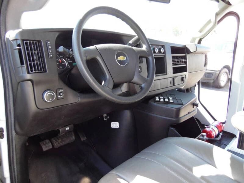2018 Chevrolet Express Shuttle Bus - Image 9