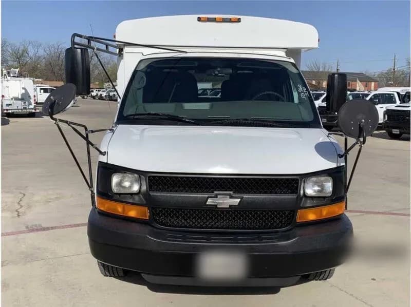 2007 Chevrolet Express 3500 Shuttle Bus - Image 5