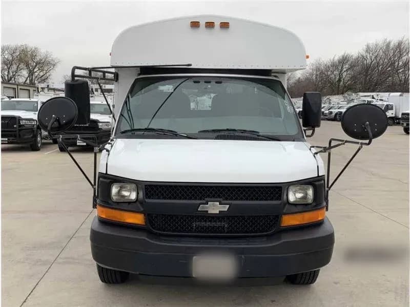 2007 Chevrolet Express 3500 Shuttle Bus - Image 3