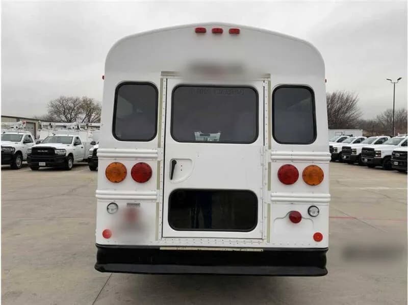 2007 Chevrolet Express 3500 Shuttle Bus - Image 6