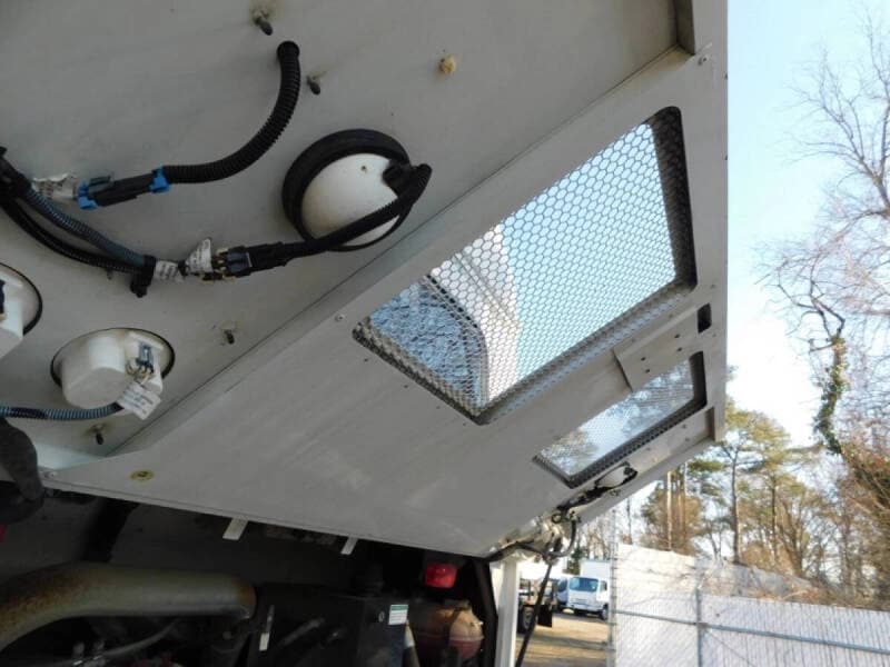 2013 Thomas T-Liner HDX Activity Bus - Image 15