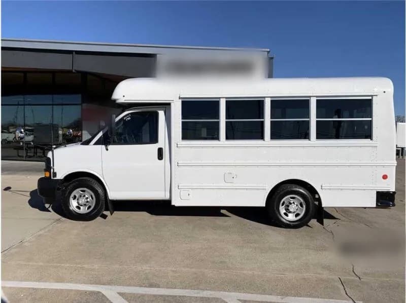 2017 Chevrolet Express 3500 Shuttle Bus - Image 5