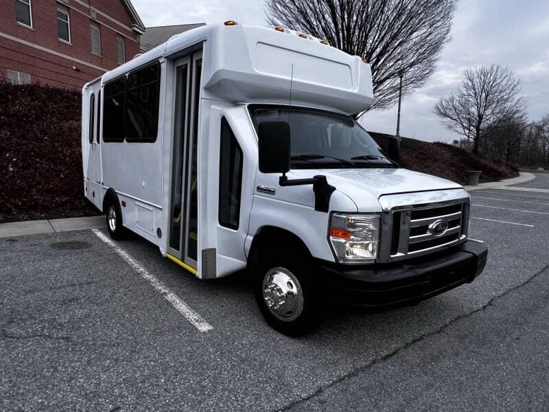 2017 Ford E-450 Shuttle Bus - Image 1