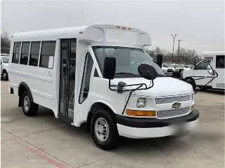 2013 Chevrolet Express 3500 bus