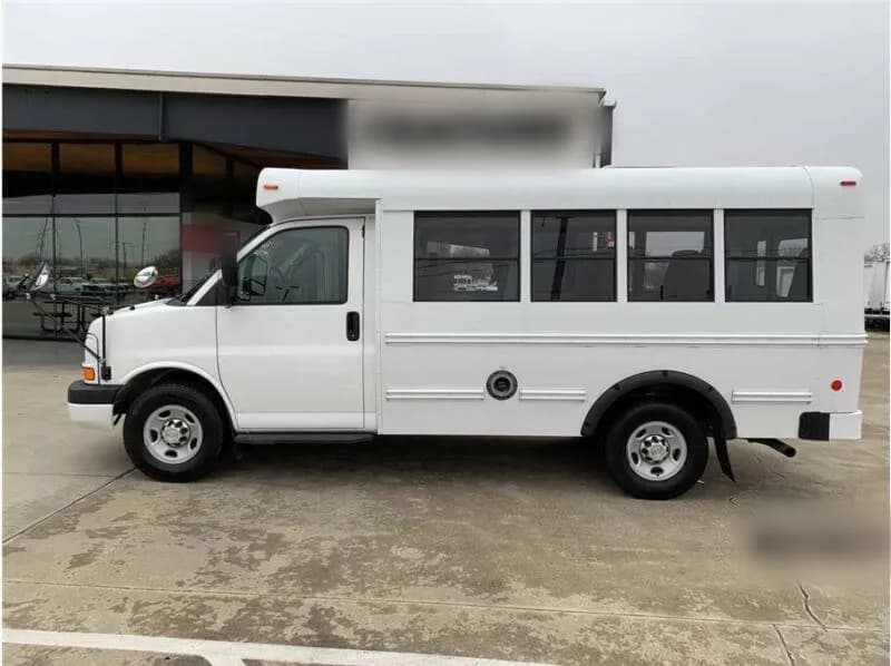 2013 Chevrolet Express 3500 Shuttle Bus - Image 5