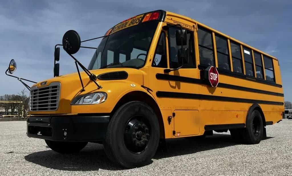 2019 Thomas C2 School Bus - Image 2