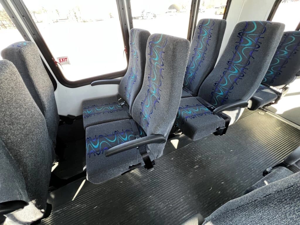 2017 Ford Eldorado Shuttle Bus - Image 9
