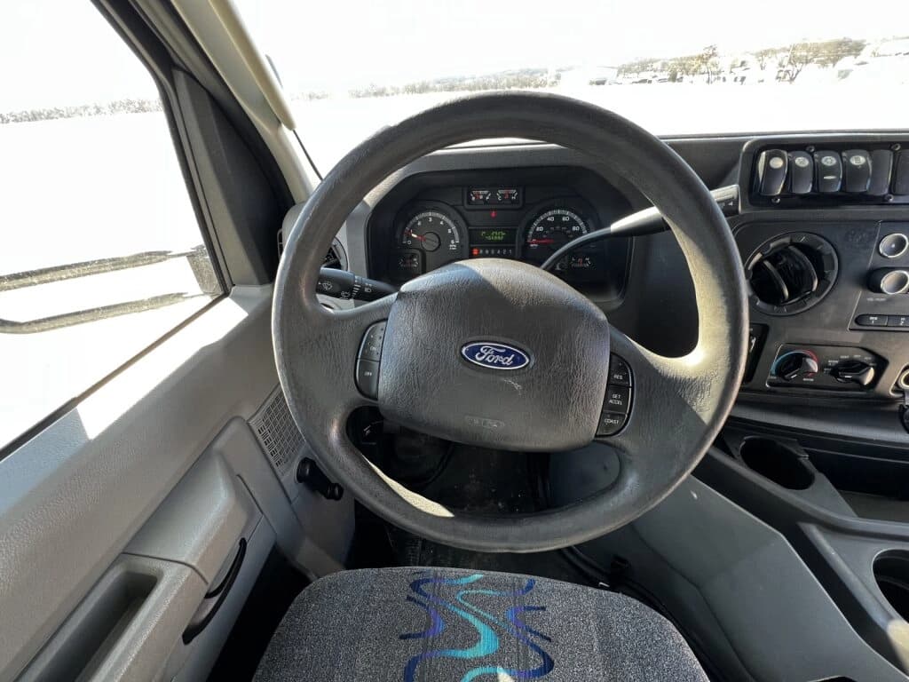 2017 Ford Eldorado Shuttle Bus - Image 7