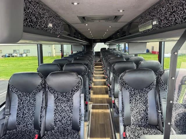 2017 Van Hool CX35 Van Hool - Image 3