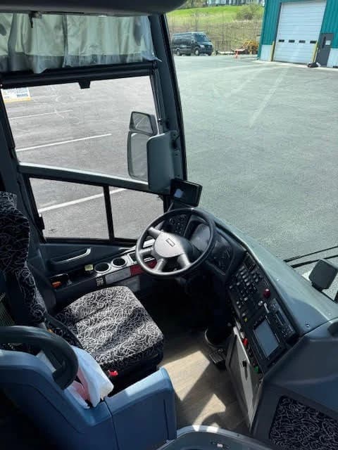 2017 Van Hool CX35 Van Hool - Image 5