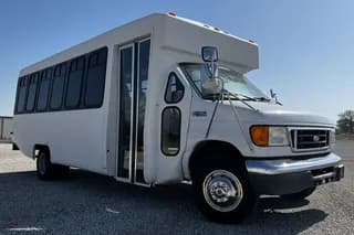 2004 Ford Diamond bus