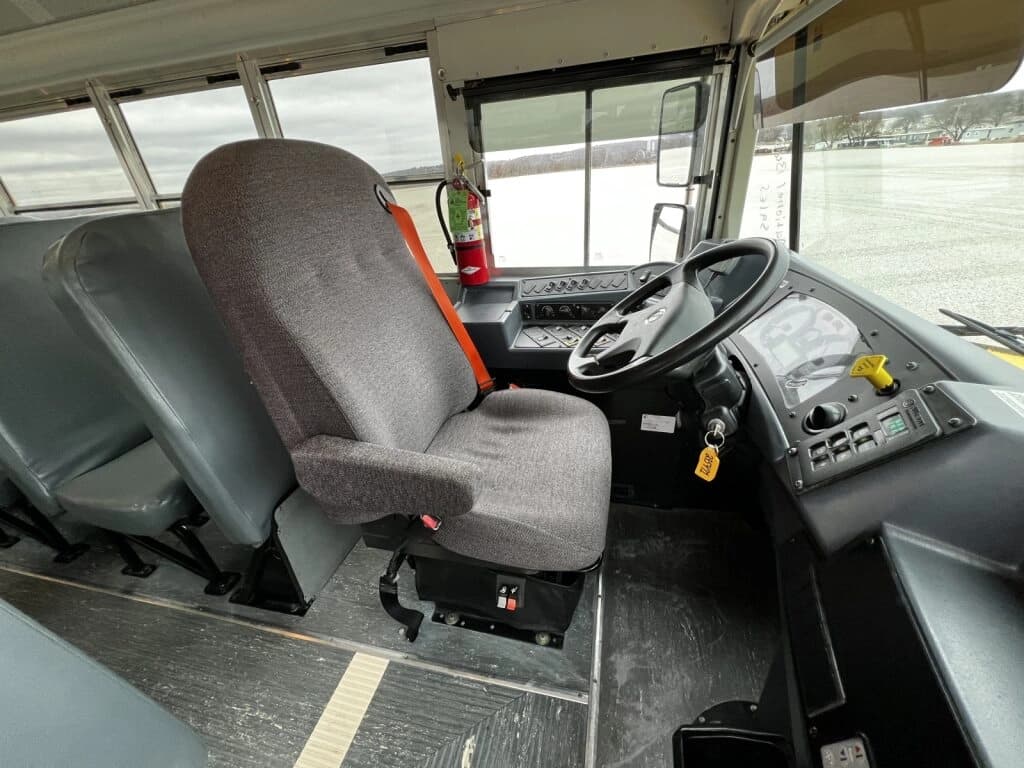 2013 Blue Bird Vision School Bus - Image 6