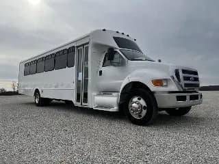 2015 Ford F650 bus