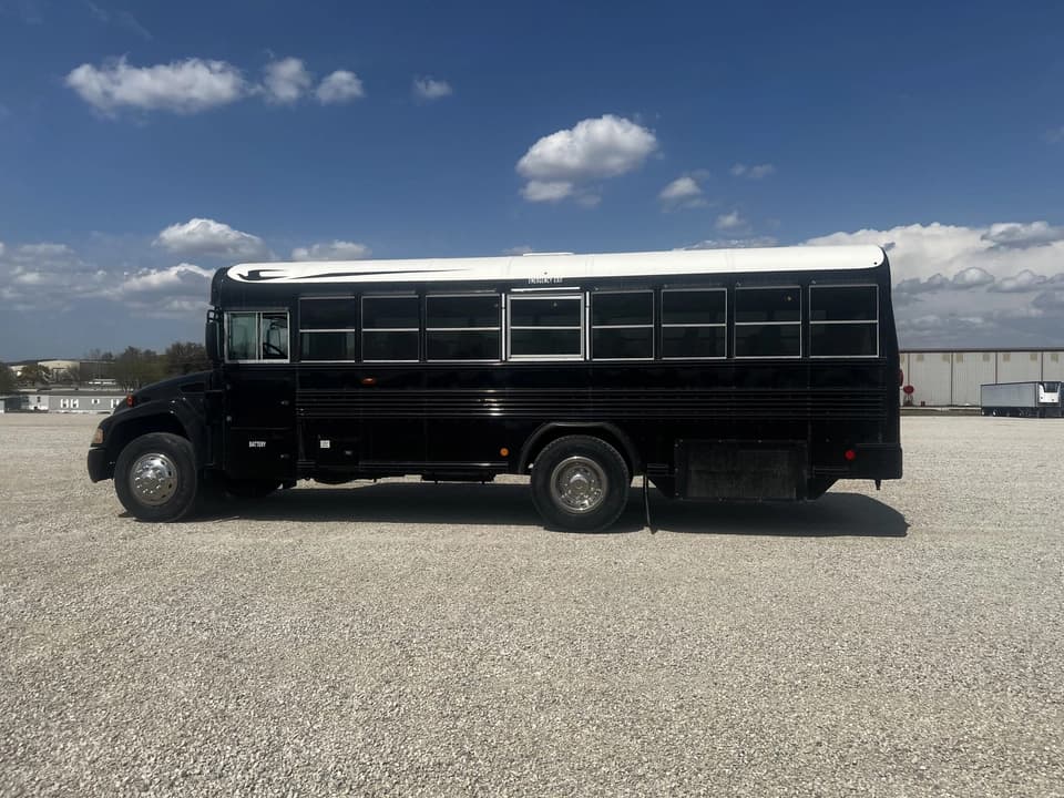 2015 Blue Bird Vision Activity Bus - Image 5