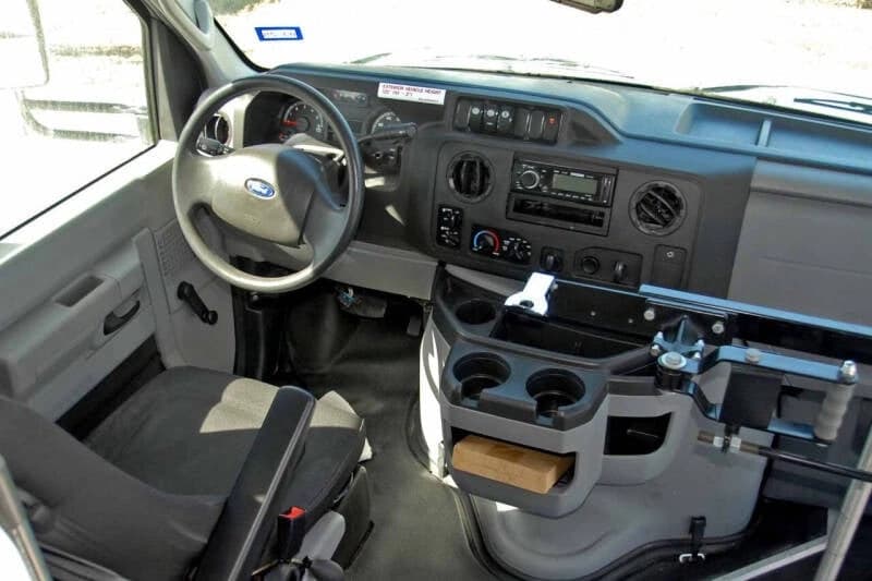 2016 Chevrolet Express Shuttle Bus - Image 7