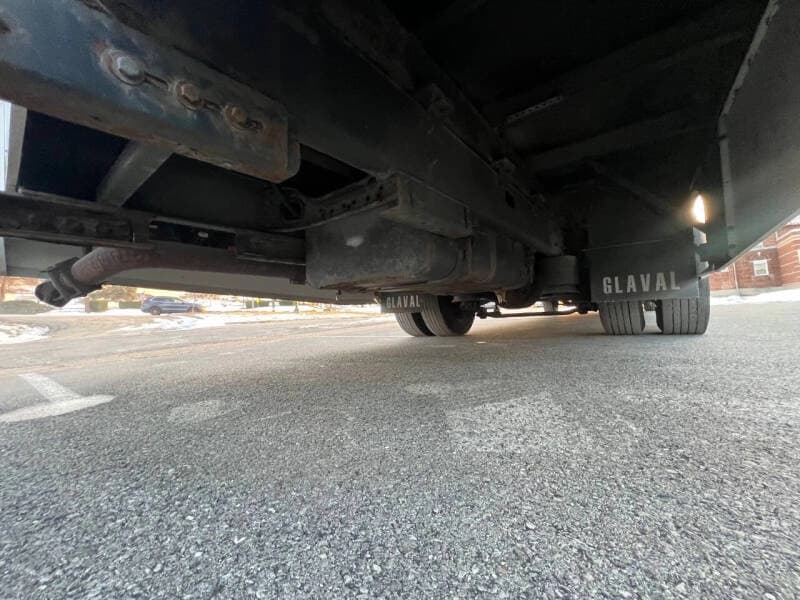 2011 Freightliner MC Mid Size Bus - Image 19