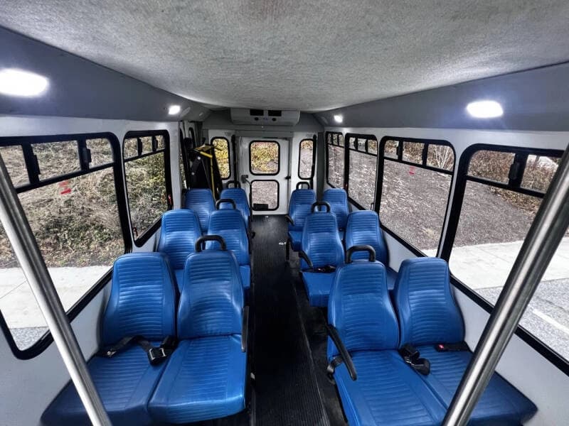2014 Chevrolet Express 4500 ADA Shuttle Bus - Image 18