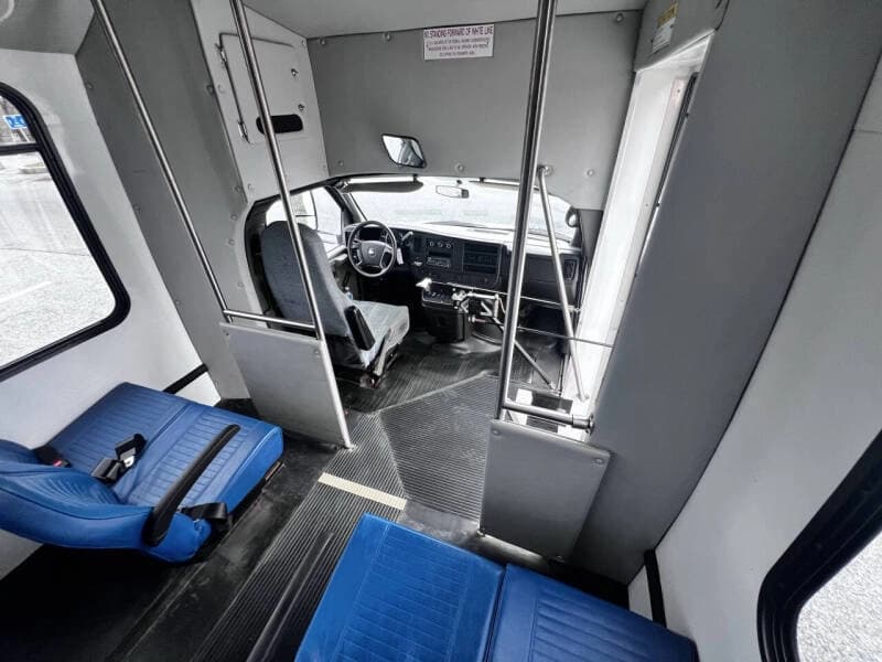 2014 Chevrolet Express 4500 ADA Shuttle Bus - Image 16