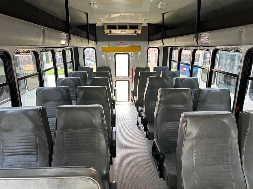 2009 Chevrolet 3500 Startrans MFSAB Activity Bus - Image 4