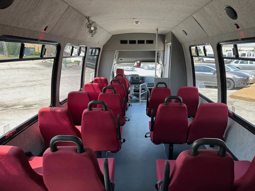 2011 Ford E450 Ameritrans Shuttle Bus - Image 3